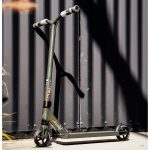 Versatyl Cosmopolitan V2 Scooter - Black