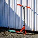 Versatyl Cosmopolitan V2 Scooter - Orange Blue Black