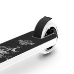 Street Surfing Destroyer V2. Scooter - Smoked Skull White